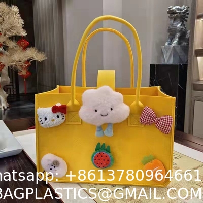 Cartoon Travel Bag Gift Handbag Baby Accompanying Hand Gift Box One-year-old Hundred Day Banquet Felt Handbag
