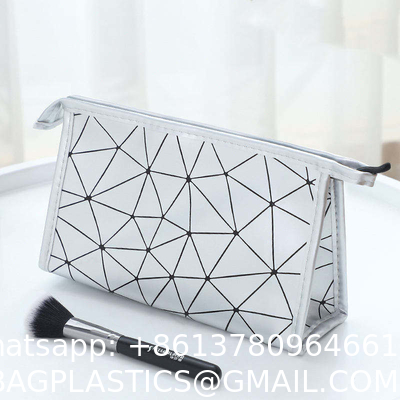 Large Capacity Customized Pu Leather Rainbow Zipper Rhombus Geometric Makeup Cosmetic Bags For Makeup Artist