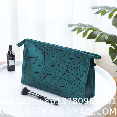 Large Capacity Customized Pu Leather Rainbow Zipper Rhombus Geometric Makeup Cosmetic Bags For Makeup Artist