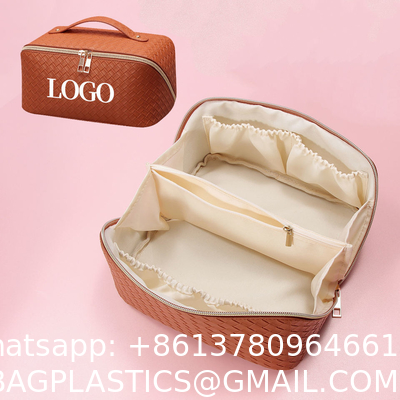 Customized New Arrival Luxury Portable Pu Large White Leather Travel Toiletry Storage Makeup Cosmetic Bags With Logo