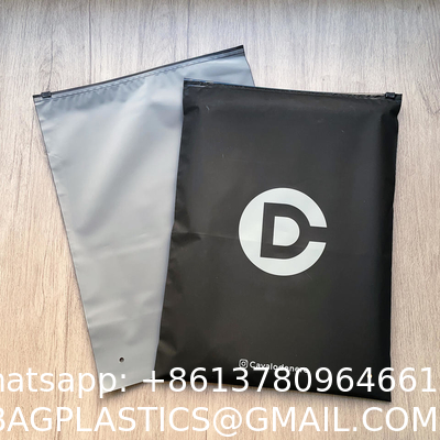 Custom Eco Friendly Zip Lock Bag, T Shirt Swimwear Plastic Clothing Zipper Bags Ziplock Bag With Handle For Clothes
