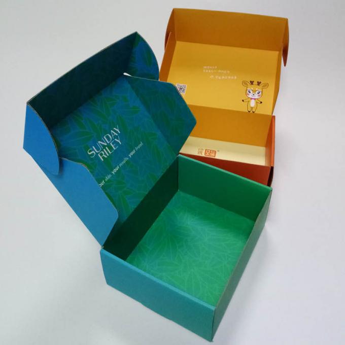 Contenitore di carta su ordinazione del cassetto dello scorrevole del pacchetto dell'apparecchio riunitore dei nastri della collana di Logo Cardboard Jewelry Gift Bag con schiuma nera per gioielli 2