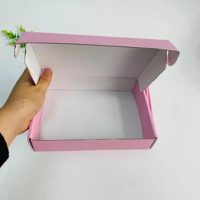Scatola postale per imballaggio in cartone ondulato stampato personalizzato di alta qualità all'ingrosso in Cina per la spedizione di merci 12