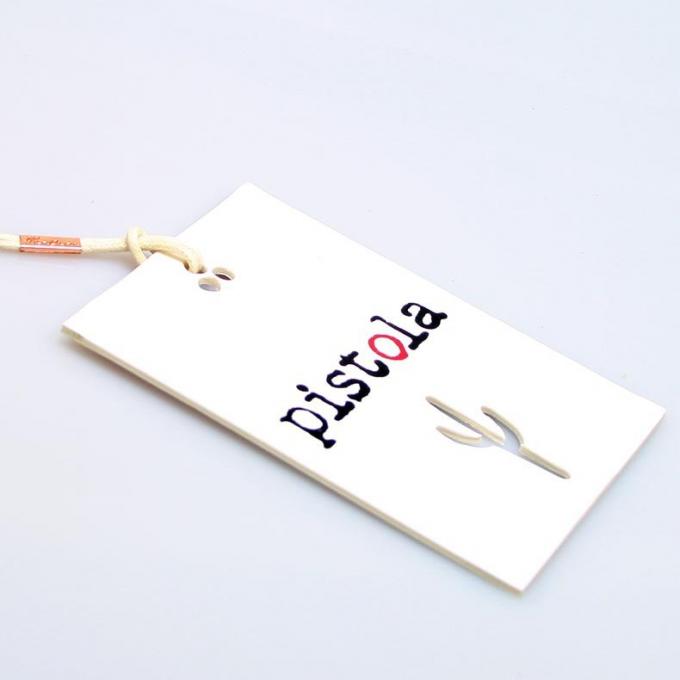 L'etichetta all'ingrosso di stampa della stagnola di oro dell'etichetta del panno per i jeans dell'indumento ha personalizzato il Hangtag di carta patinata per abbigliamento il proprio logo 17