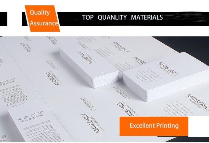 L'etichetta all'ingrosso di stampa della stagnola di oro dell'etichetta del panno per i jeans dell'indumento ha personalizzato il Hangtag di carta patinata per abbigliamento il proprio logo 15