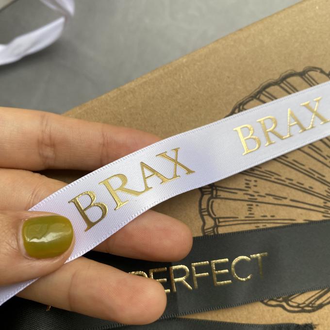 Lo spostamento di regalo di lusso ha personalizzato la stagnola di oro 3D impressa stampata con Logo Custom Satin Ribbon 3