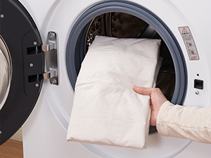 Cesto di lavanderia grande Cesto di lavanderia Corsa rotonda Tessuta a mano Cesto di lavanderia in vimini Cesto di lavanderia in rotino Con manici di borsa rimovibili 2 sacchetti a maglia Per soggiorno camera da letto naturale 3