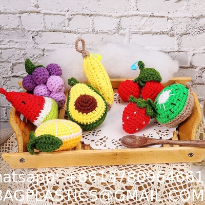 Beginner Crochet Kit - Hand-Crochet, Decorative Keychain, Crochet Kit for Beginners with Step-by-Step Instruction