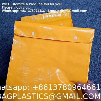 Logo personalizzato bottone di polipropilene chiusura di tessuto borsa postale per abbigliamento confezionamento con 2 nastro e lastra sulla parte superiore busta autoadesiva borsa espressa abbigliamento piccola busta carta